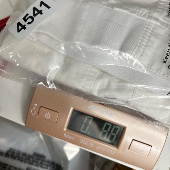 Chicos Women's White Cargo Capri Pants Size 0 Small lightweight - Picture 7 of 10